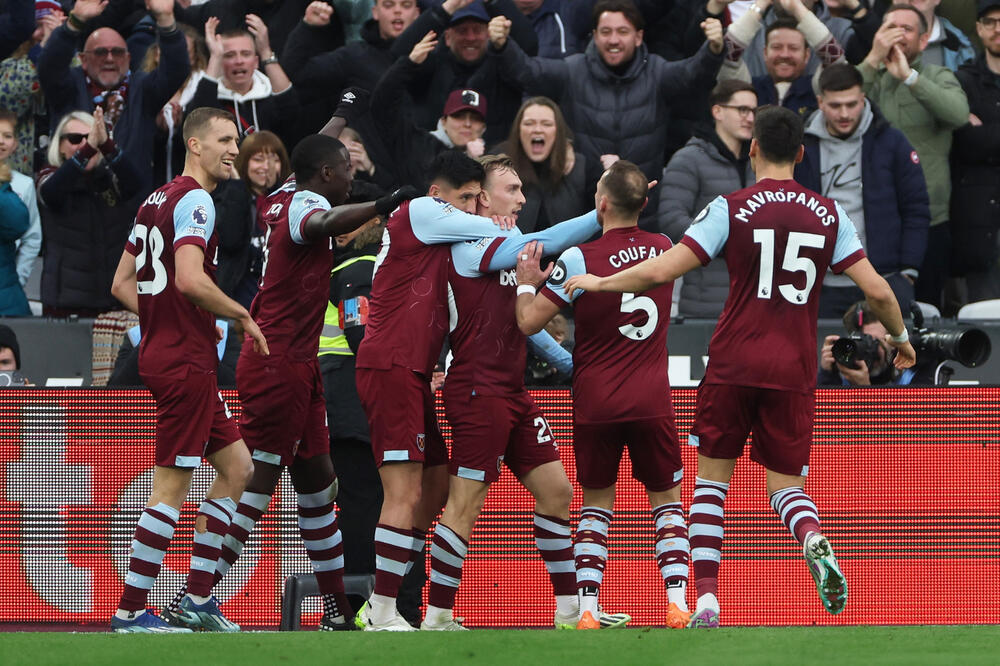 Slavlje igrača Vest Hema, Foto: Reuters