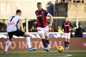 Bologna continued the series: the Scot punished Atalanta's mistakes in the finish