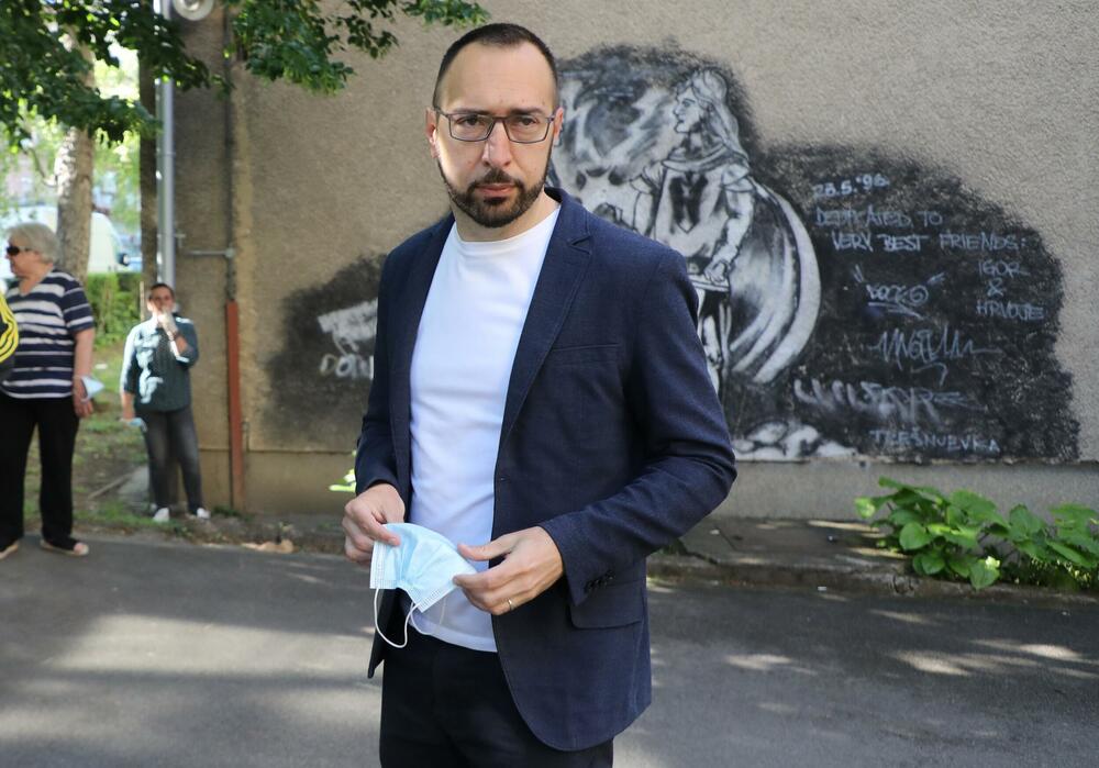 Mjesečno zarađuje 2.318 eura: Tomislav Tomašević