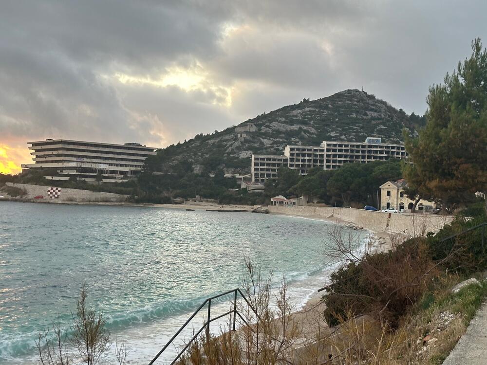 <p>Kada su takva sramota i zločin u pitanju - nema nevinih</p>