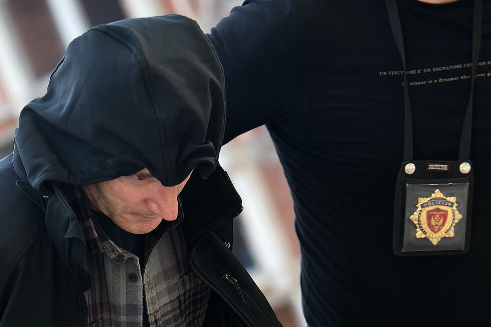 Privođenje Zorana Kovačevića, Foto: Boris Pejović