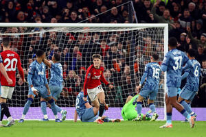 Gift to fans on "Boxing Day": Spectacle at "Old Trafford",...