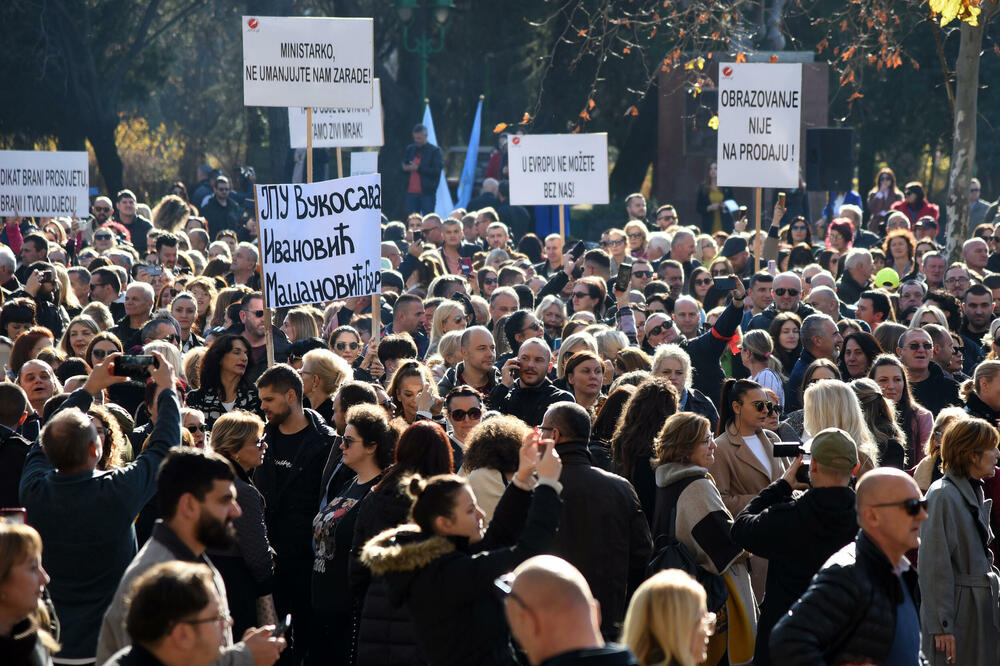 Sa jednog od prethodnih protesta prosvjetnih radnika, Foto: Luka Zeković