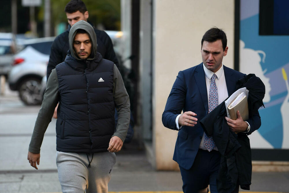 Vojvodić stiže u SDT u pratnji advokata Lekića, Foto: BORIS PEJOVIC