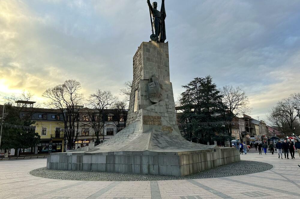 Spomenik srpskim ratnicima u Kraljevu, Foto: D. Dedović
