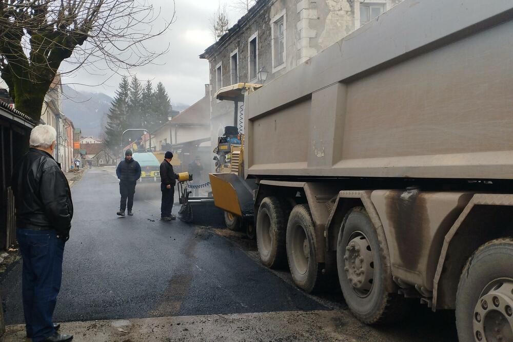 Radovi u centralnoj gradskoj ulici, Foto: Dragana Šćepanović