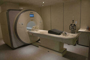 Magnetic resonance examinations at private individuals pending, allegedly...