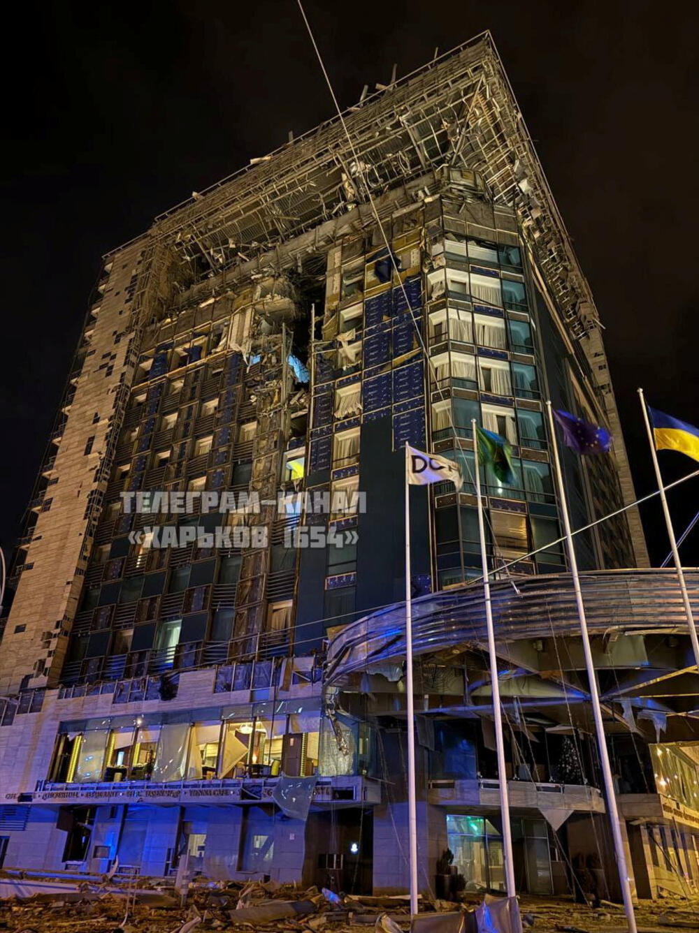 <p>Šef regionalne policije u Harkovu, Volodimir Timošenko, rekao je da preliminarni dokazi sugerišu da je Rusija koristila rakete S-300 zemlja-zemlja</p>