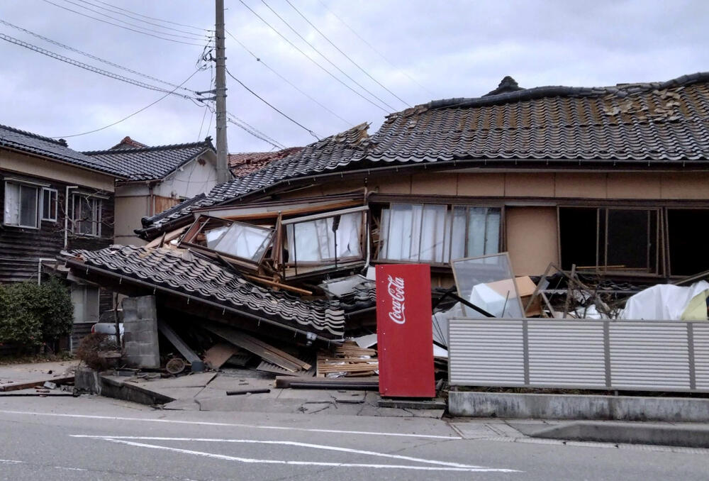 <p>Četiri osobe poginule u prefekturi Išikava nakon zemljotresa jačine 7,6 stepeni Rihterove skale</p>