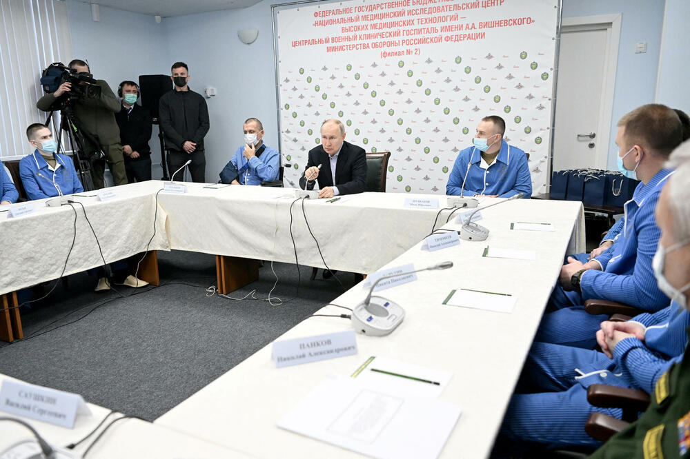 Putin govori na sastanku u vojnoj bolnici u Moskvi, Foto: Reuters