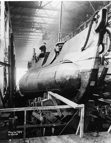 gradnja podmornice klase H u Montrealu 2