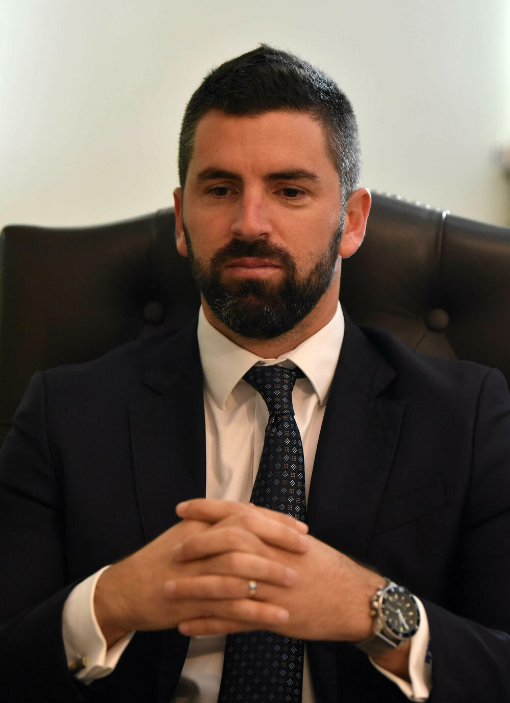 Ultimatum: Mladen Mikijelj