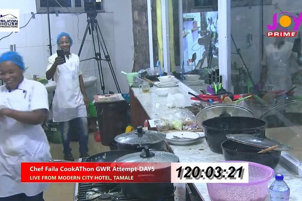 Abdul-Razak pleše nekoliko minuta nakon što je oborila rekord, Foto: Printscreen/Youtube