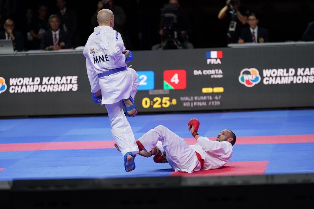 Nenad Dulović baca na pod svjetskog prvaka Stivena da Kostu, Foto: Privatni album