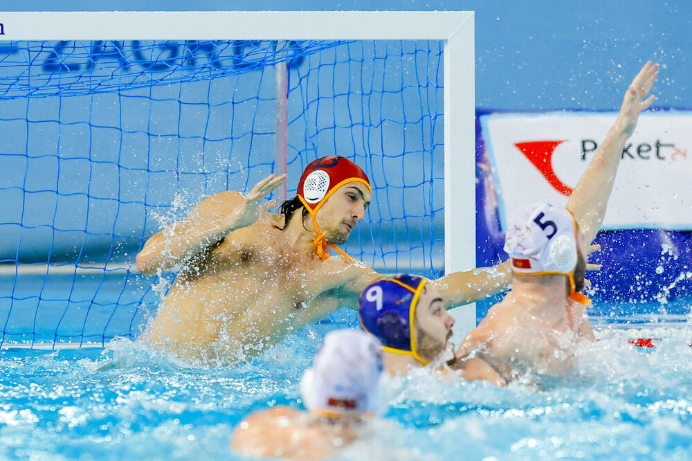 Kapiten Crne Gore Petar Tešanović i Aljoša Mačić tokom EP u Zagrebu, Foto: Albert ten Hove/Orange Pictures