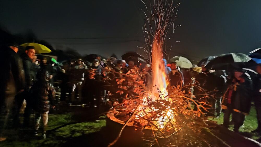 <p>Predsjednik crkvene opštine Nikšić CPC Nebojša Radojičić pozvao je građane da se ujedine i kazao da Crne Gore nema bez CPC</p>