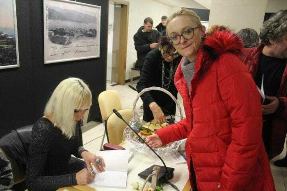 Sa promocije u Budvi