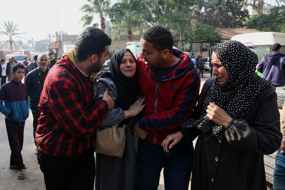 Palestinke nakon izraelskog napada u Kan Junisu, Foto: Reuters