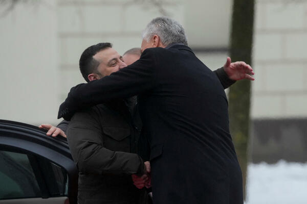 Zelenski: Još nema pritiska da odustanemo