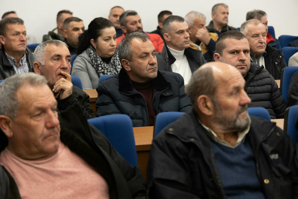 <p>"Kandidovao sam se jer vjerujem da ne treba uzmaći ni pola koraka kad je teško i vjerujem da možemo vratiti DPS na poziciju vlasti"</p>