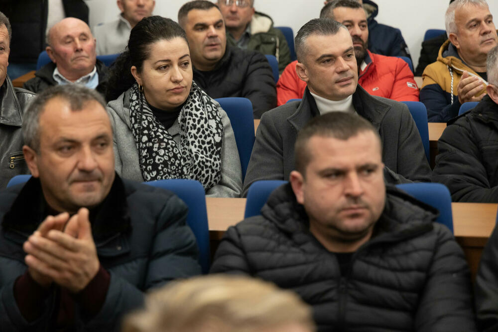 <p>"Kandidovao sam se jer vjerujem da ne treba uzmaći ni pola koraka kad je teško i vjerujem da možemo vratiti DPS na poziciju vlasti"</p>