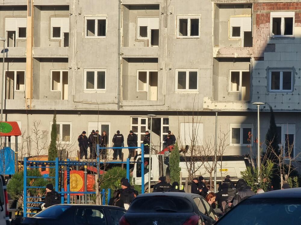 ručenje Lamele C, Lamela C rušenje, Lamela C