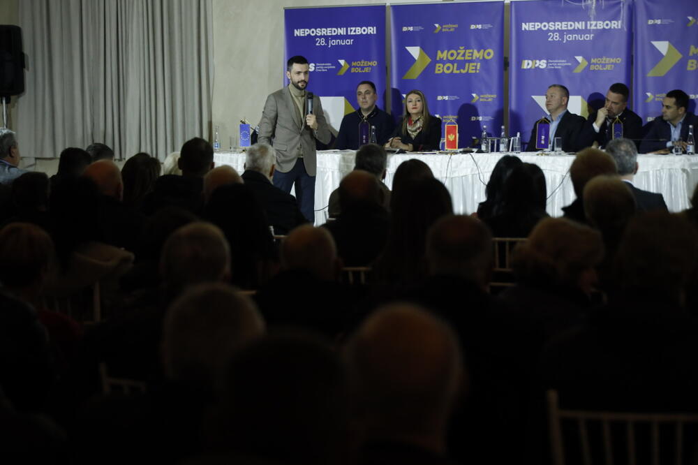 Sa tribine u Beranama, Foto: Demokratska partija socijalista