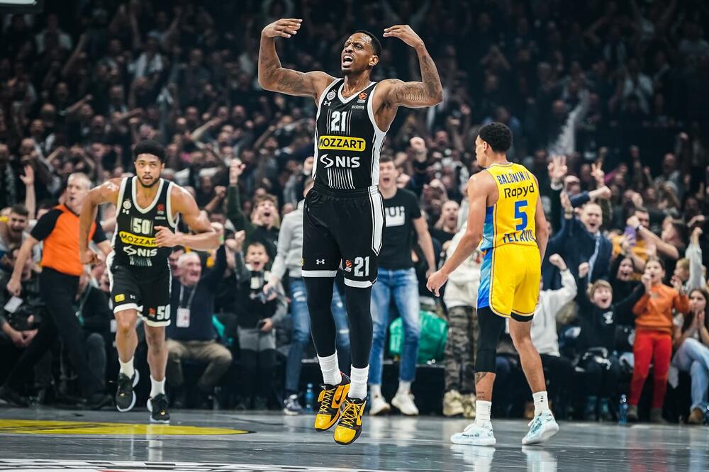Džejms Naneli na meču s Makabijem, Foto: KK Partizan