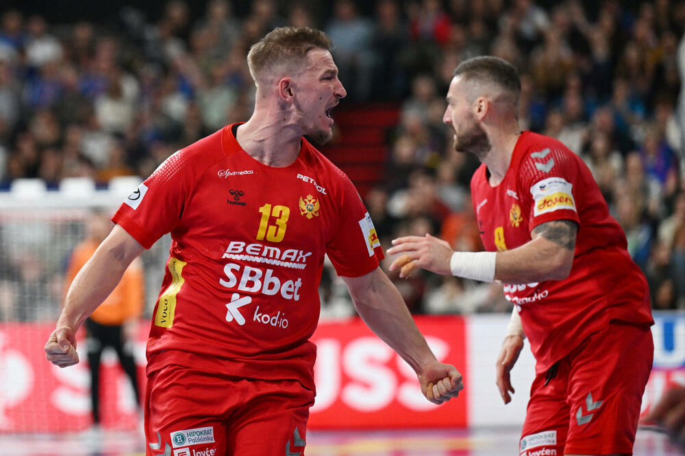 Mirko Radović slavi jedan od svoja tri gola, Foto: Reuters/Angelika Warmuth