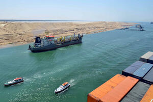 Drastičan pad prihoda od Sueckog kanala