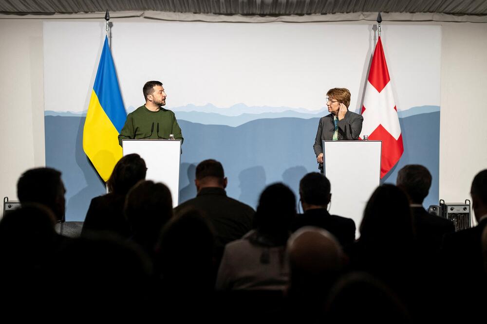 Zelenski na konferenciji sa švajcarskom koleginicom Violom Amherd, Foto: Reuters