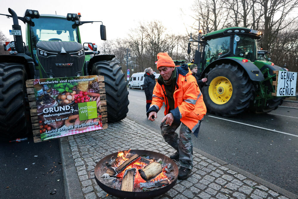 Berlin: Farmeri protestuju protiv smanjenja subvencija poreza na vozila, Foto: REUTERS