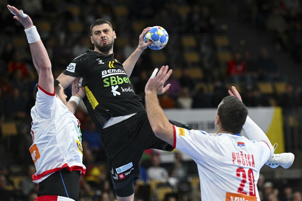 Foto: Sven Hoppe/dpa via AP