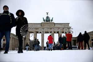 Snow, freezing rain and ice are slowing down Germany