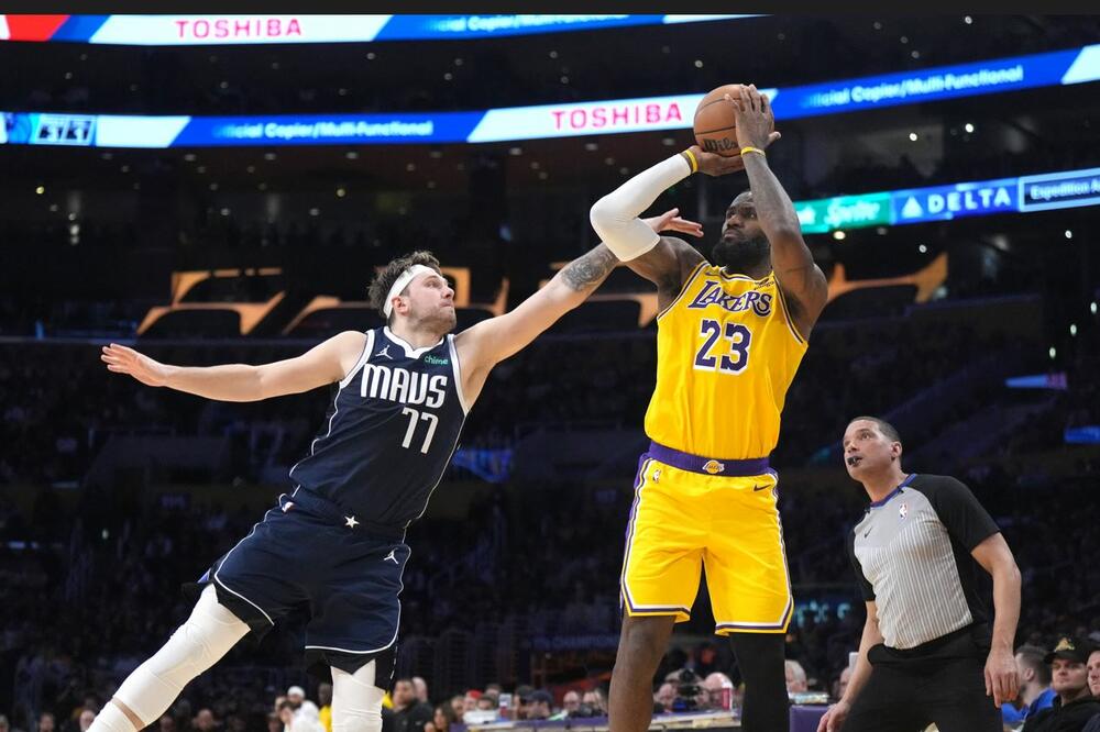 Duel Džejmsa i Dončića, Foto: Reuters