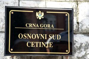 Policajci: Vuković nemoralno i krvnički uklanjao barikade