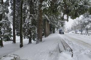 U Kolašinu do 30 cm snijega, još nema uslova za početak skijaške...