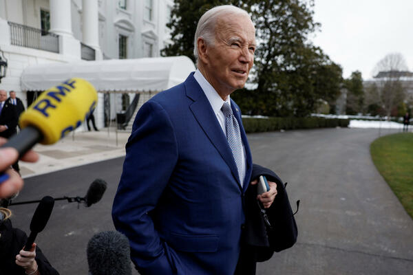 Istraga u SAD zbog telefonskih poziva glasačima s vještački...