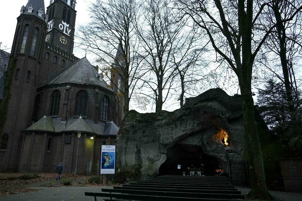 Crkva u holandskom mjestu Sint Velebrord