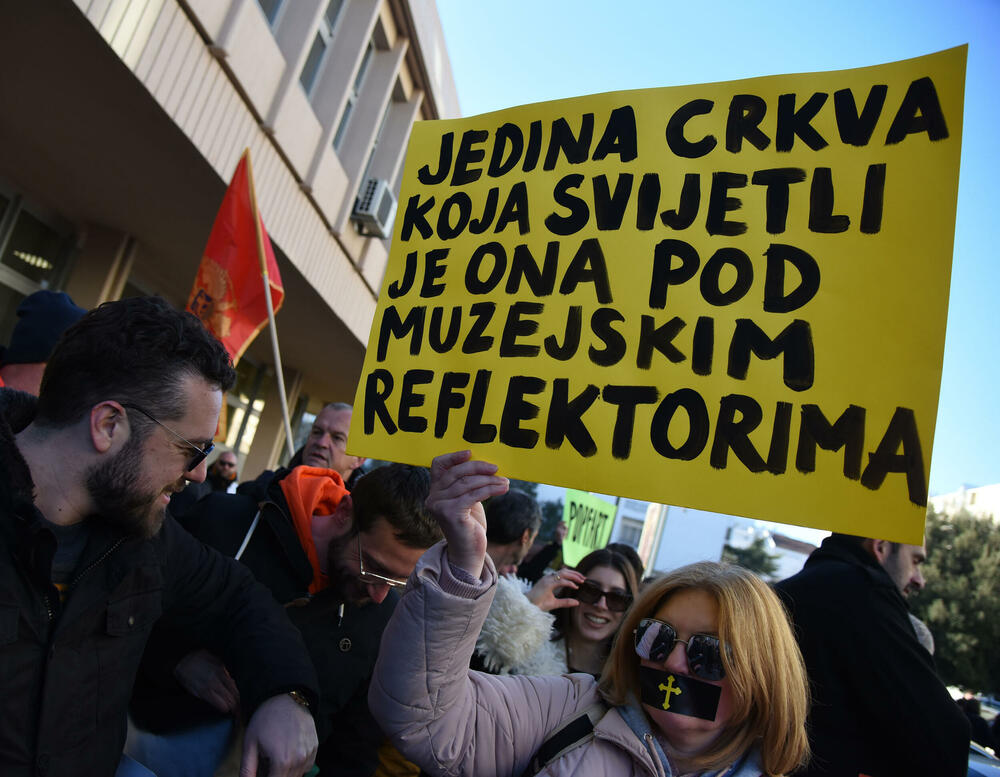 <p>Istoričar i profesor FCJK-a pred sudom zbog stavova koje je iznio u kolumni</p>