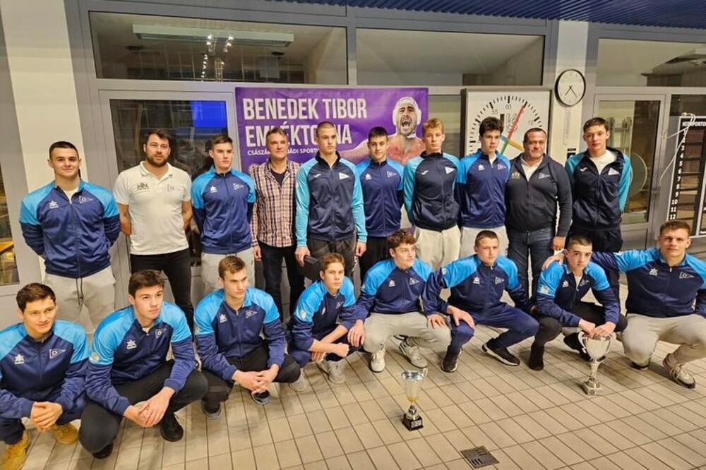 Juniori i stručni štab Primorca, Foto: VPK Primorac (Facebook)