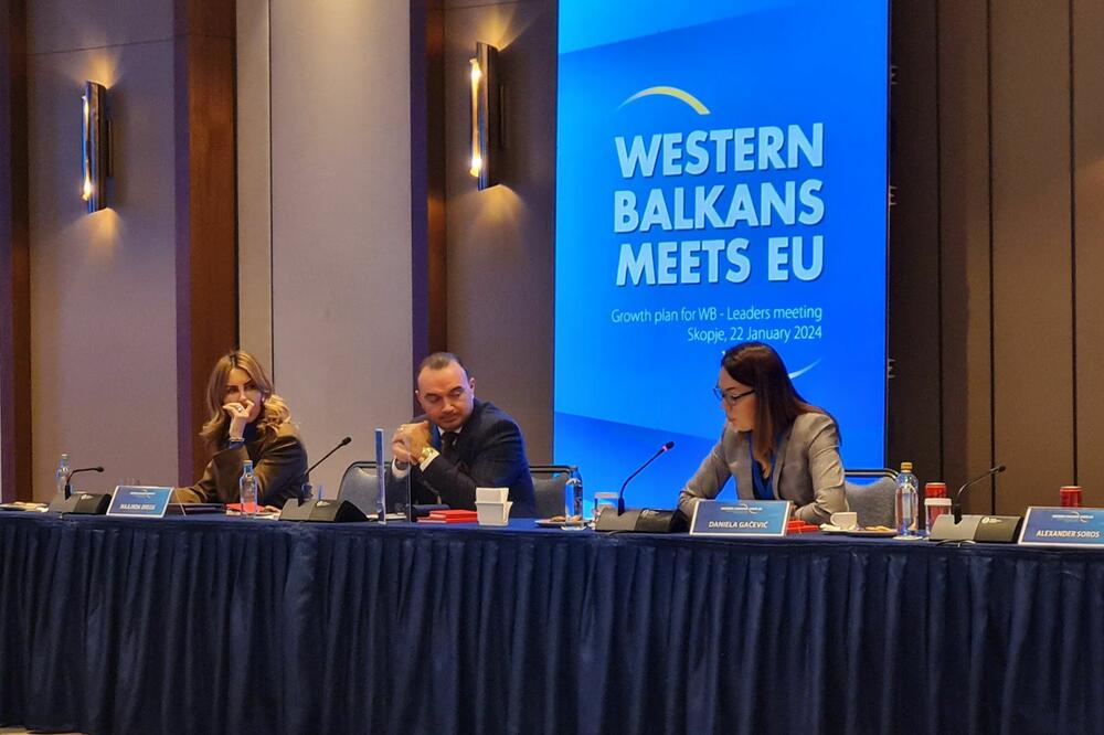 Sa sastanka, Foto: Represent