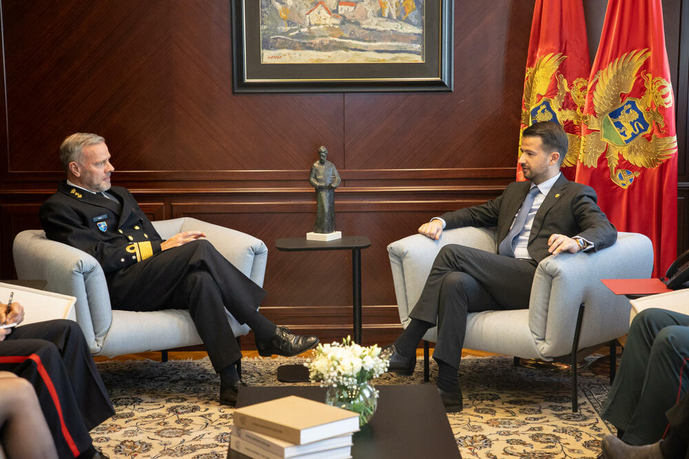 Jakov Milatović, Rob Bauer