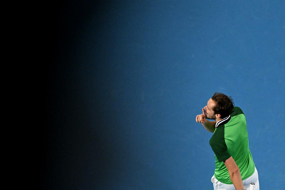 Medvedev proslavlja jedan od poena, Foto: Reuters