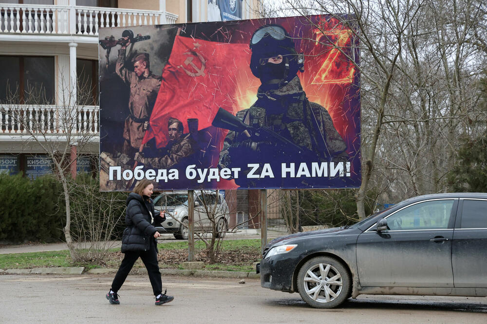 “Pobjeda će biti naša”: Poruka podrške ruskoj vojsci na Krimu, Foto: Rojters