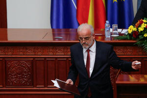 Talat Džaferi prvi Albanac premijer Sjeverne Makedonije, izabran u...