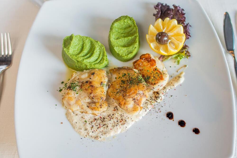 <p>Poklon popust na smještaj od 20% za sve goste restorana u vrijeme trajanja Wine & Dine!</p>