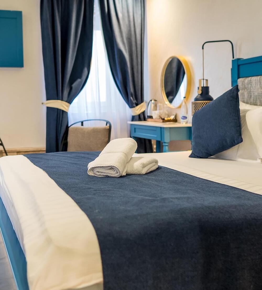 <p>Poklon popust na smještaj od 20% za sve goste restorana u vrijeme trajanja Wine & Dine!</p>