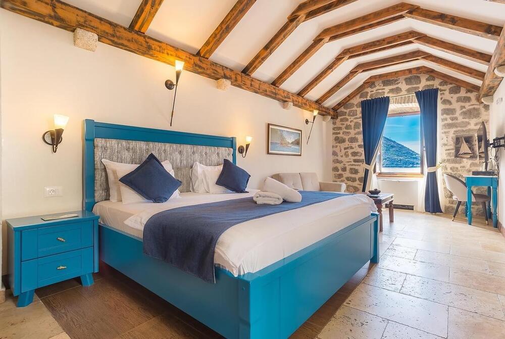 <p>Poklon popust na smještaj od 20% za sve goste restorana u vrijeme trajanja Wine & Dine!</p>