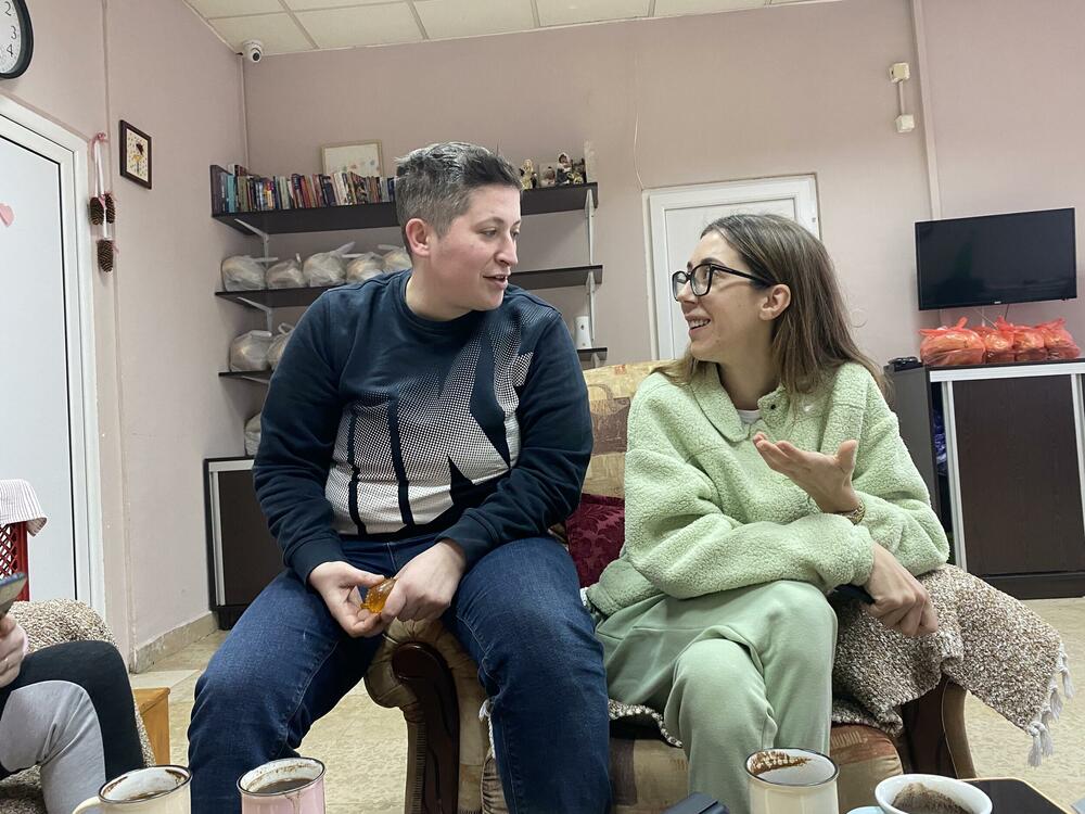 <p>Iako se nisu poznavale prije osnivanja kuhinje, prije pet godina ih je spojio humanitarni rad, sada podijele oko 250 obroka dnevno, a uskoro će jednoj porodici uručiti ključeve novog doma...</p>